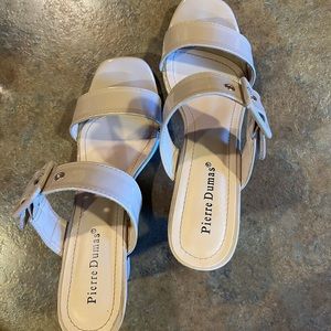 Pierre Dumas heeled sandal, size 9, patent nude